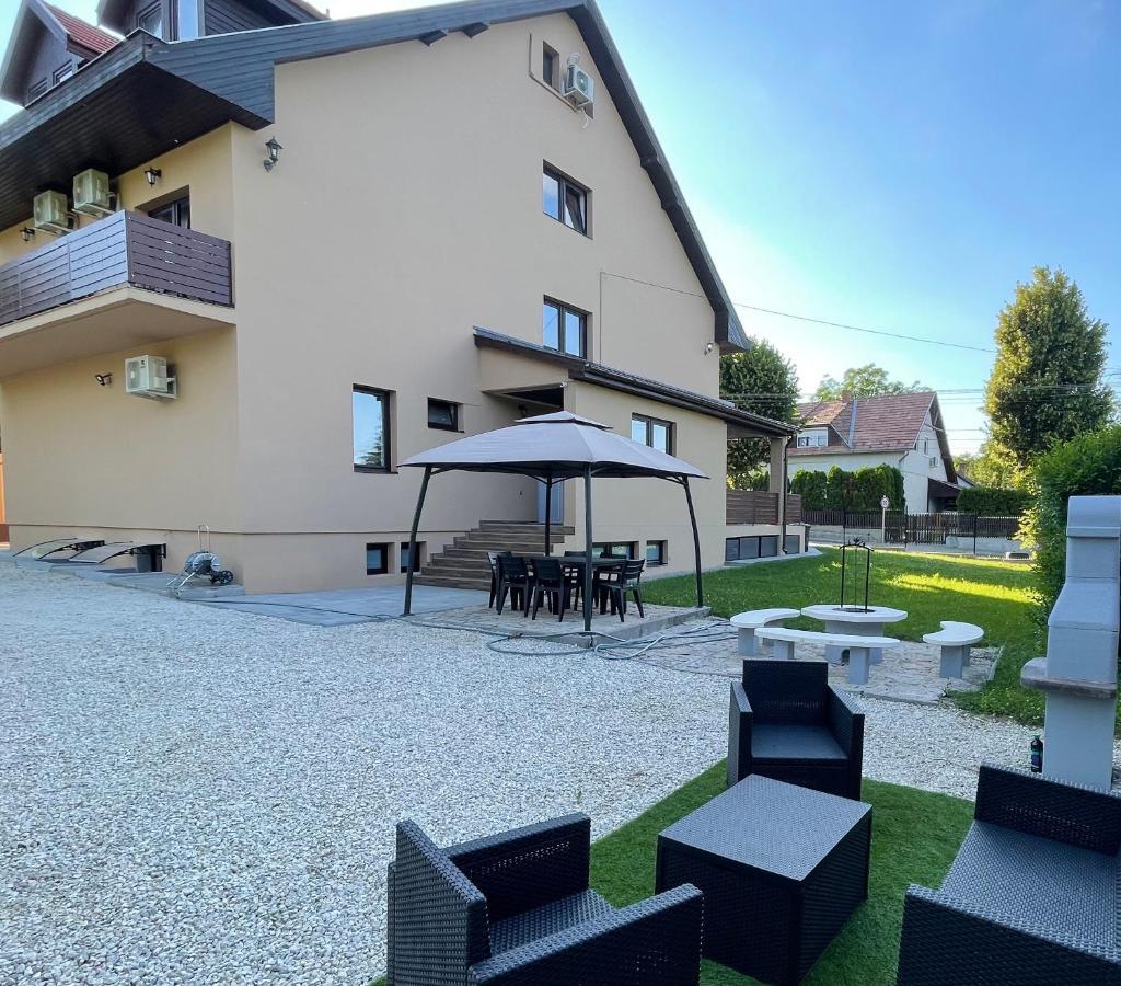 City Apartman Balatonfoldvar Ngoại thất bức ảnh